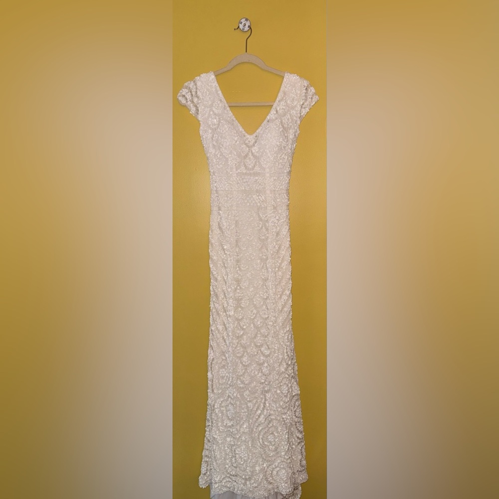 Theia ‘Lilia’ Wedding Dress - Picture 5 of 9